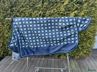 Täcken hästutrustning Täcke Hansbo 200g - Annons 1
