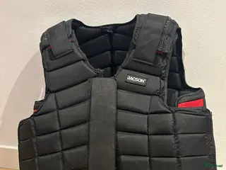 Säkerhetsvästar ryttarutrustning till salu: Säkerhetsväst Jacson 8 år i Åsa - Annons 17