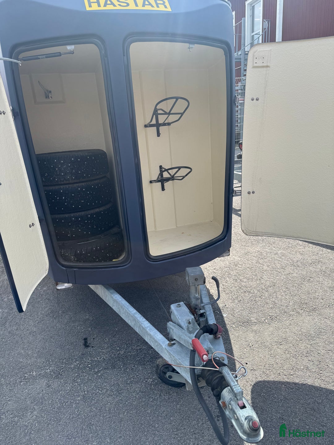 Hästtransporter  fordon & transport till salu: Välvårdad Thule Premium  i Ekerö - Annons 5