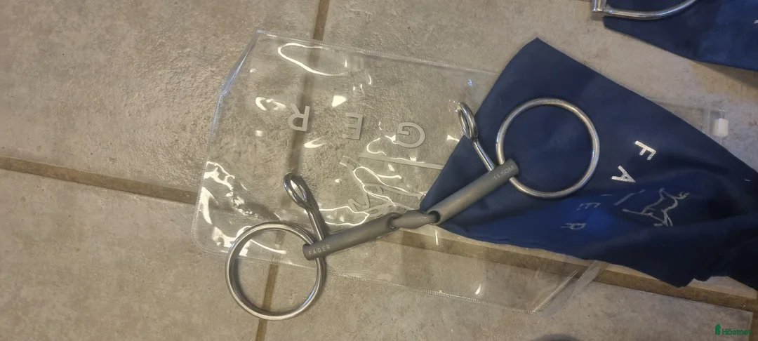 Bett hästutrustning till salu: Fager bett Fredric titan loose baucher i Tyresö - Annons 1