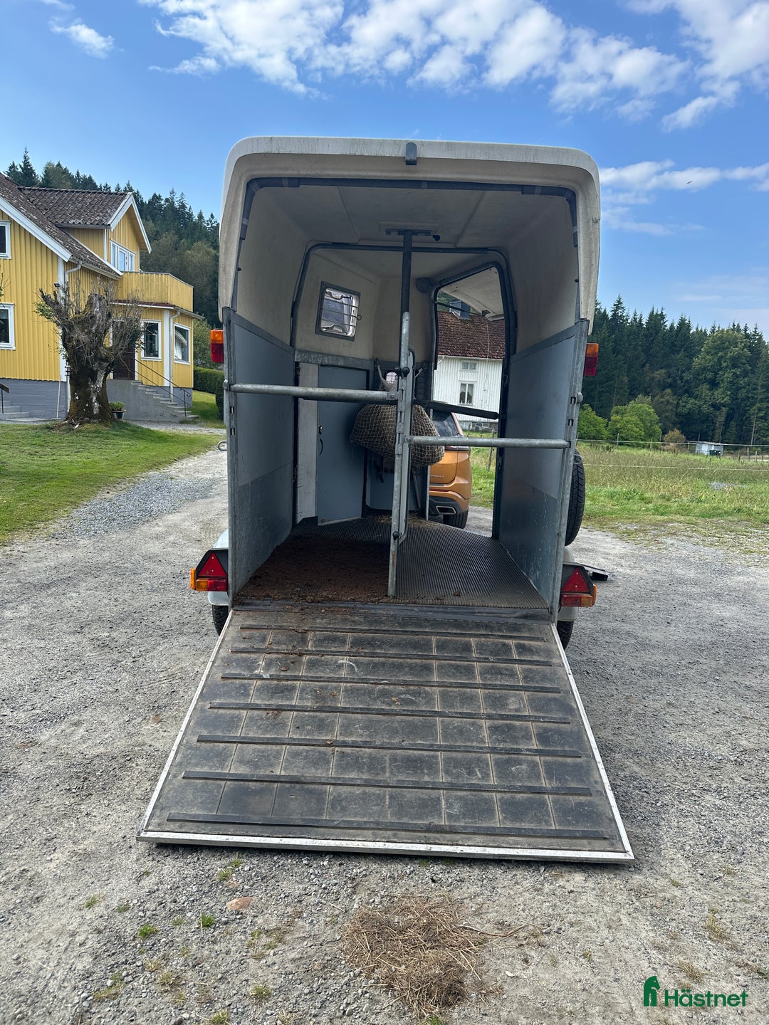 Hästtransporter  fordon & transport till salu: transport med front utlast  i Mölnlycke - Annons 5