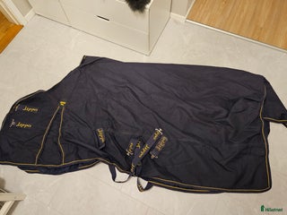 Täcken hästutrustning till salu: Övergångstäcke i Linköping - Annons 1