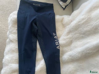 Ridbyxor ryttarutrustning till salu: Ariat byxa i Svärtinge - Annons 1