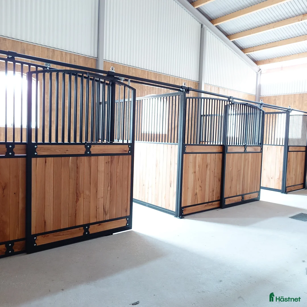 Stallinredning, stängsel & gård övrig utrustning till salu: Stallinredning i hög kvalité  - Annons 2