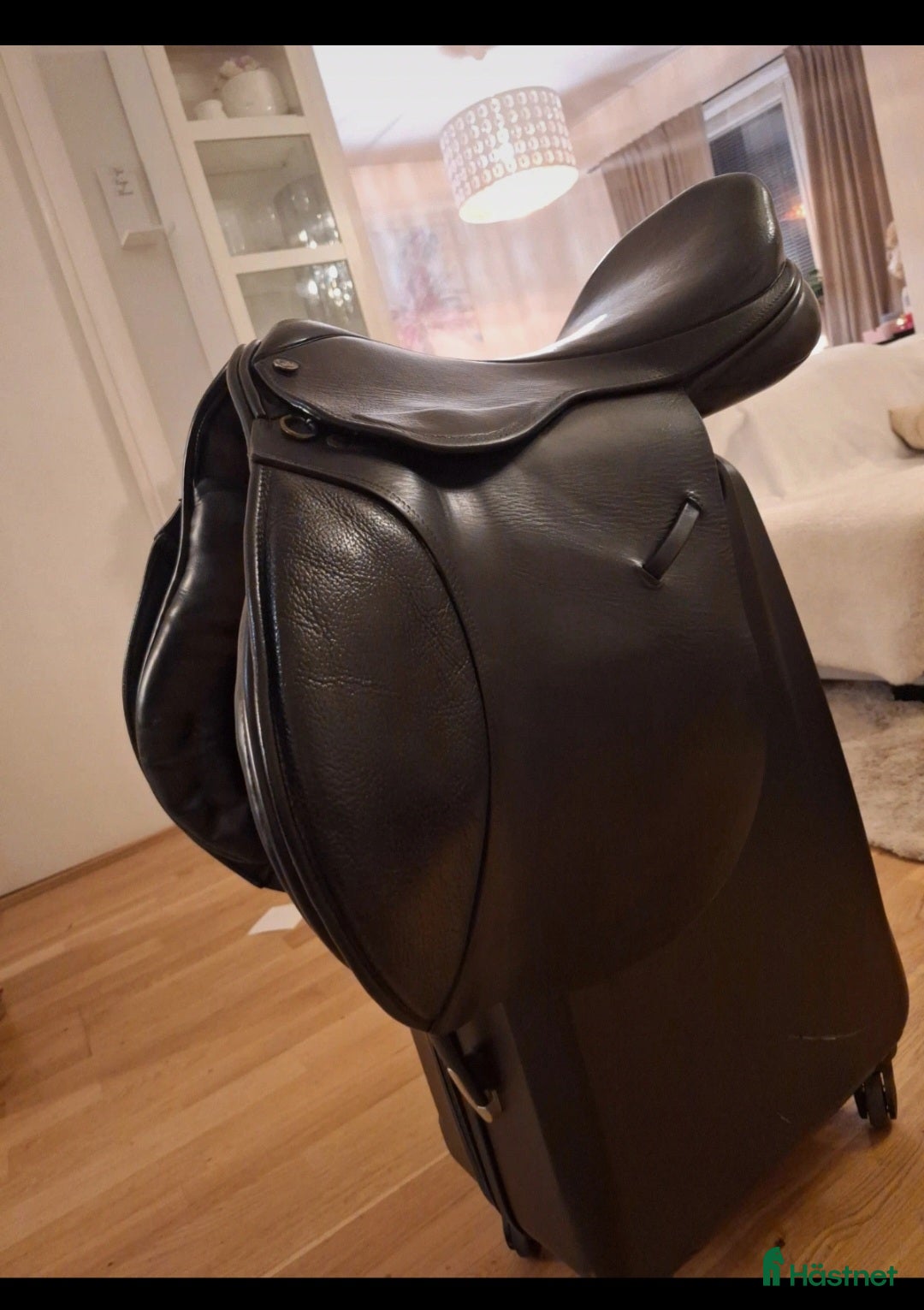 Sadlar hästutrustning till salu: Crown walsall 18 t, svart hopp i Norrköping - Annons 1