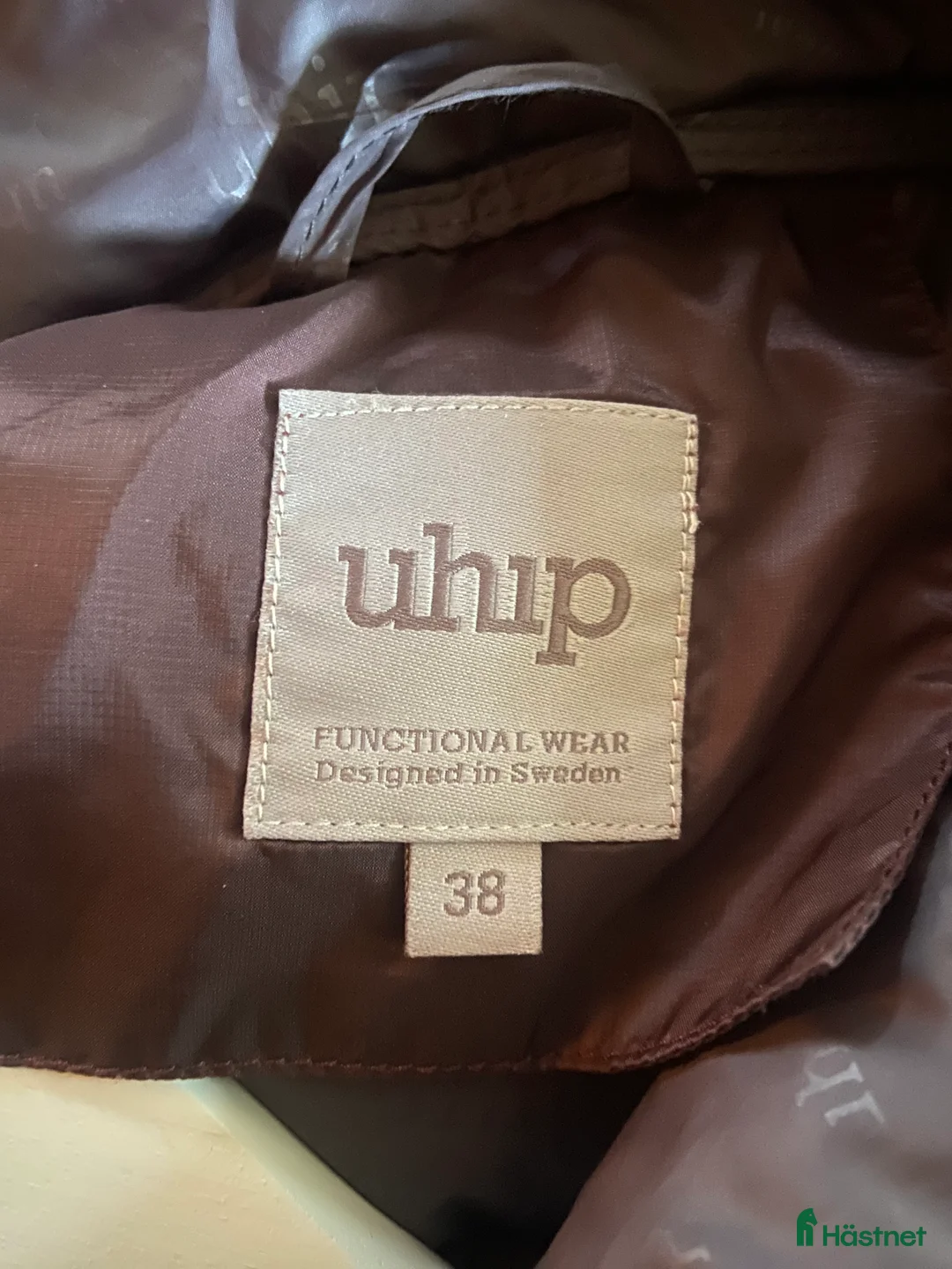 Jackor & Kavajer ryttarutrustning till salu: Fin uhip jacka!😊 i Täby - Annons 3