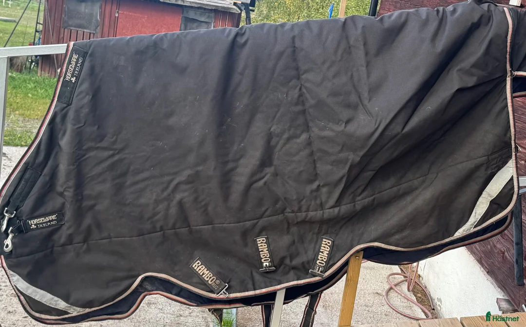 Täcken hästutrustning till salu: Rambo  - Annons 1