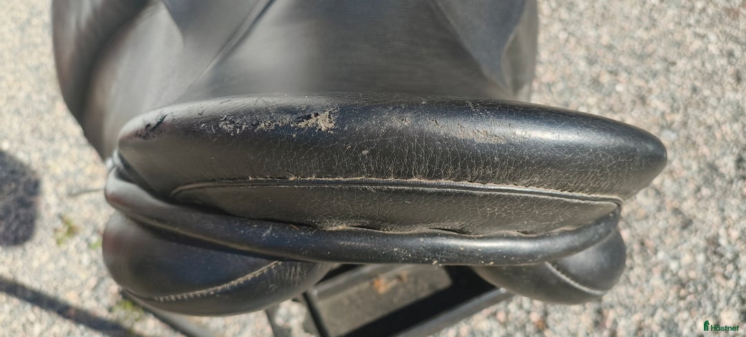 Sadlar hästutrustning till salu: Allround sadel för dom rundare hästarna i Lödöse - Annons 6