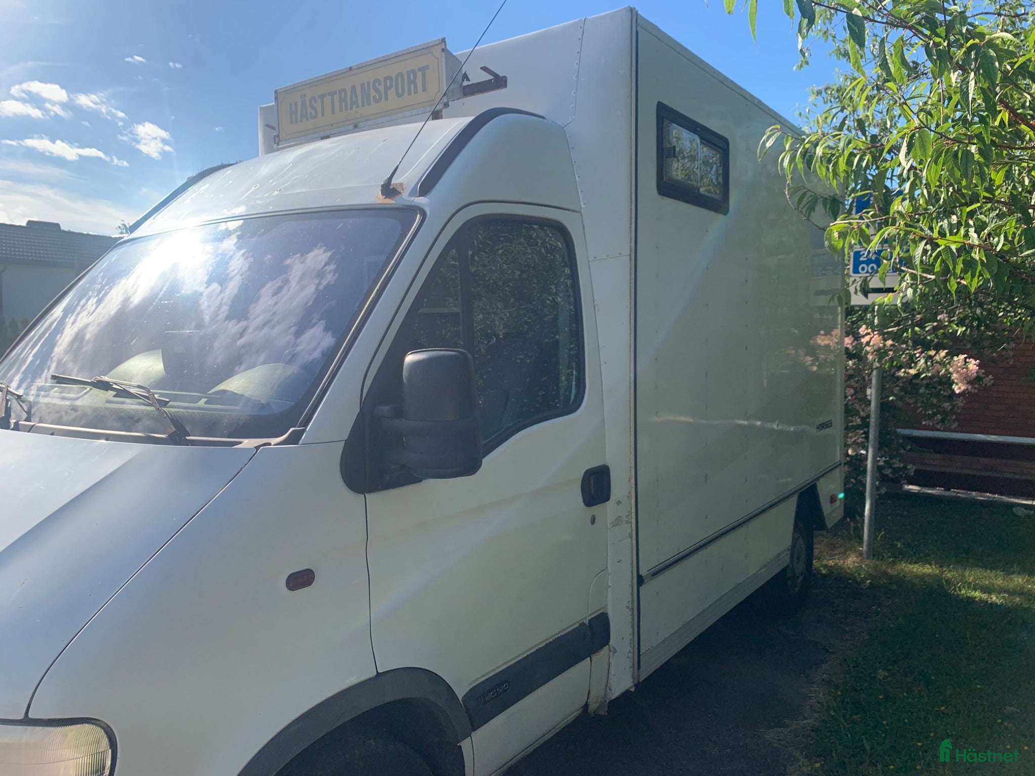 Hästlastbilar  fordon & transport till salu: Hästlastbil Ume-skåp 29000kr  - Annons 3