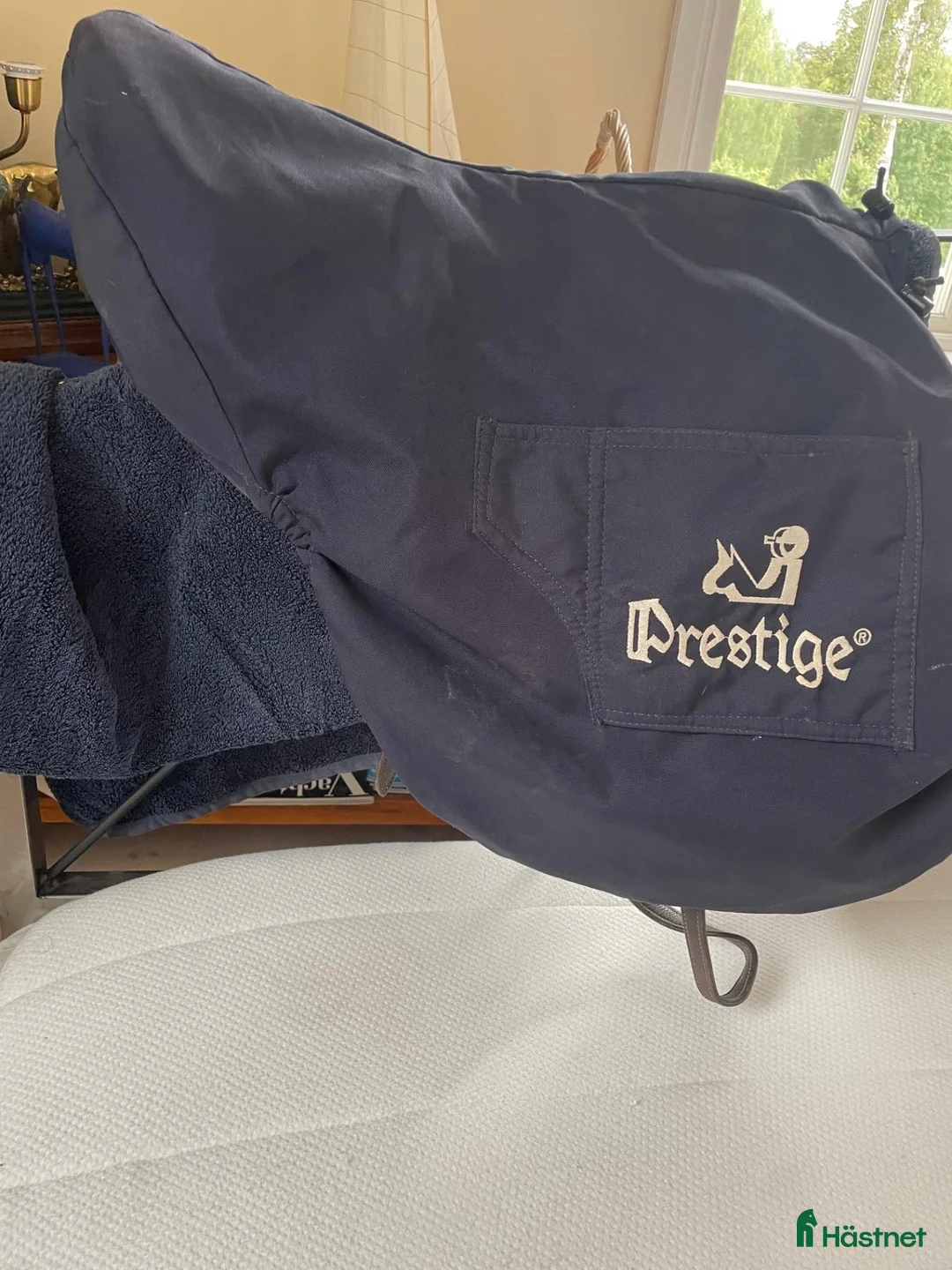 Sadlar hästutrustning till salu: Prestige Versailles med stigläder o Equipe stigbyg - Annons 2