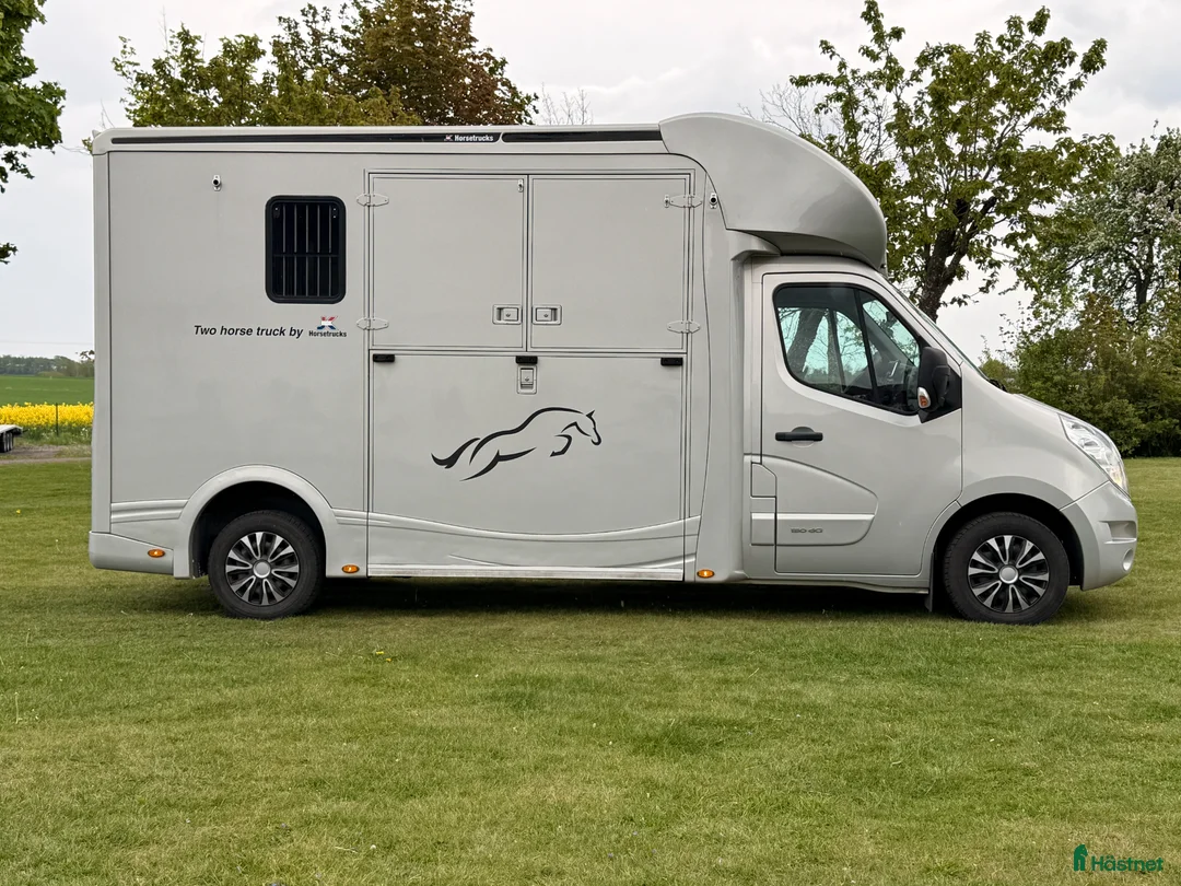 Hästlastbilar  fordon & transport till salu: Renault Master JK - hästbil HORSEPARTNER - Annons 2