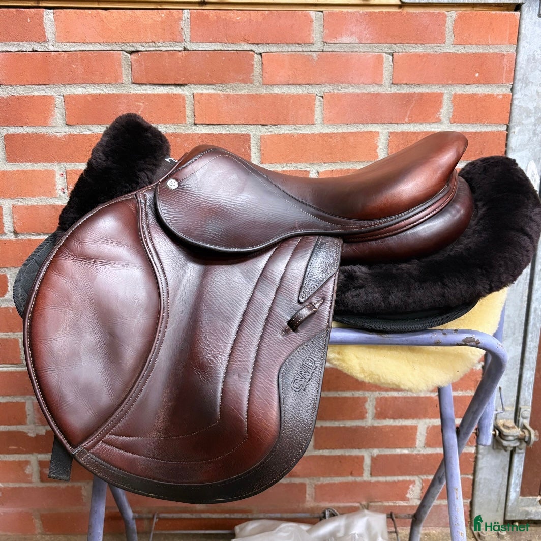 Sadlar hästutrustning CWD sadel - Annons 1