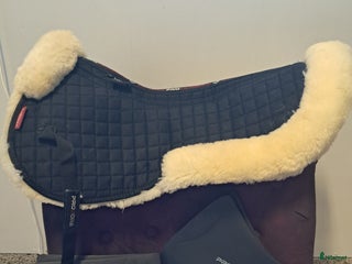 Sadeltillbehör hästutrustning till salu: Korrektur pad i Brålanda - Annons 4