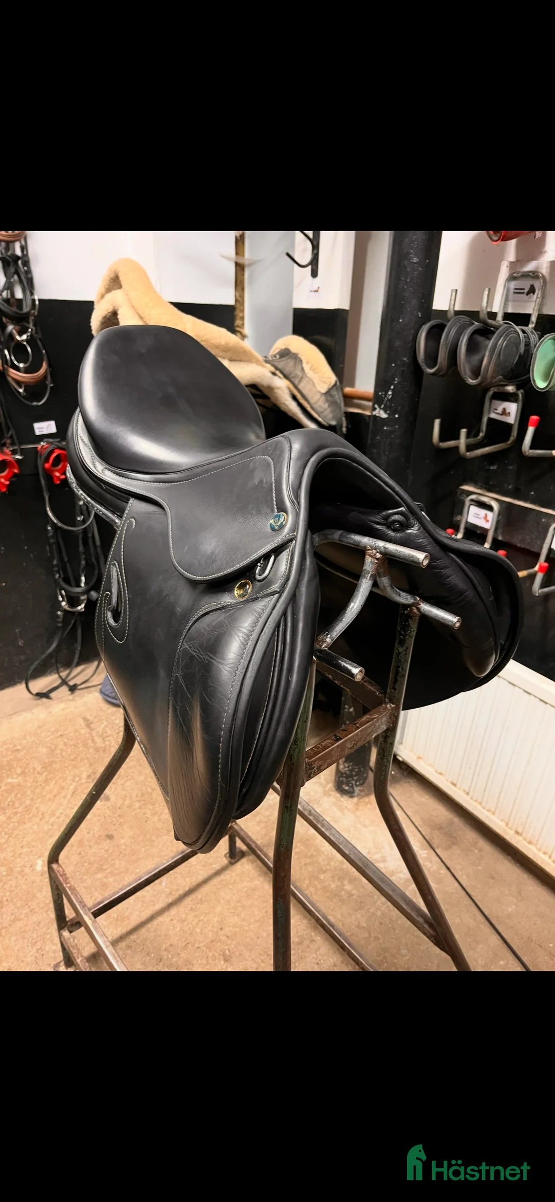 Sadlar hästutrustning till salu: Prestige hoppsadel fint skick! i Gävle - Annons 4