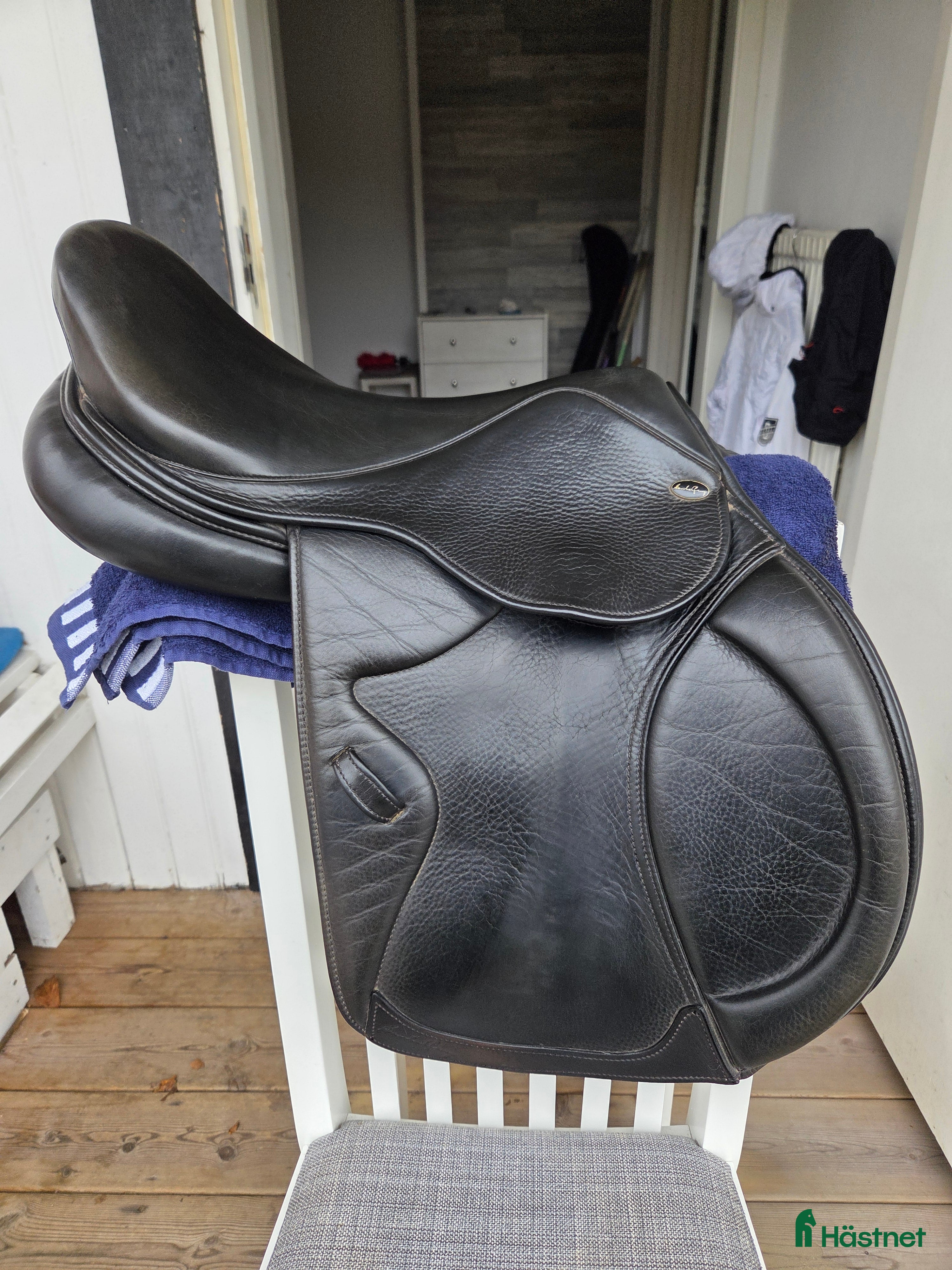 Sadlar hästutrustning till salu: Hoppsadel Santa Cruz Facundo  i Mariestad - Annons 6