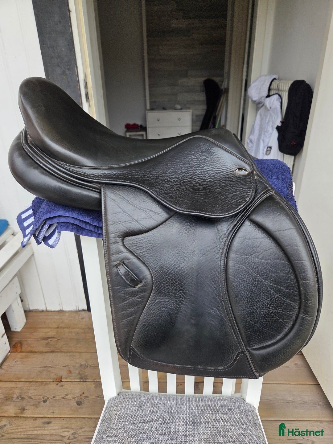 Sadlar hästutrustning till salu: Hoppsadel Santa Cruz Facundo  i Mariestad - Annons 1