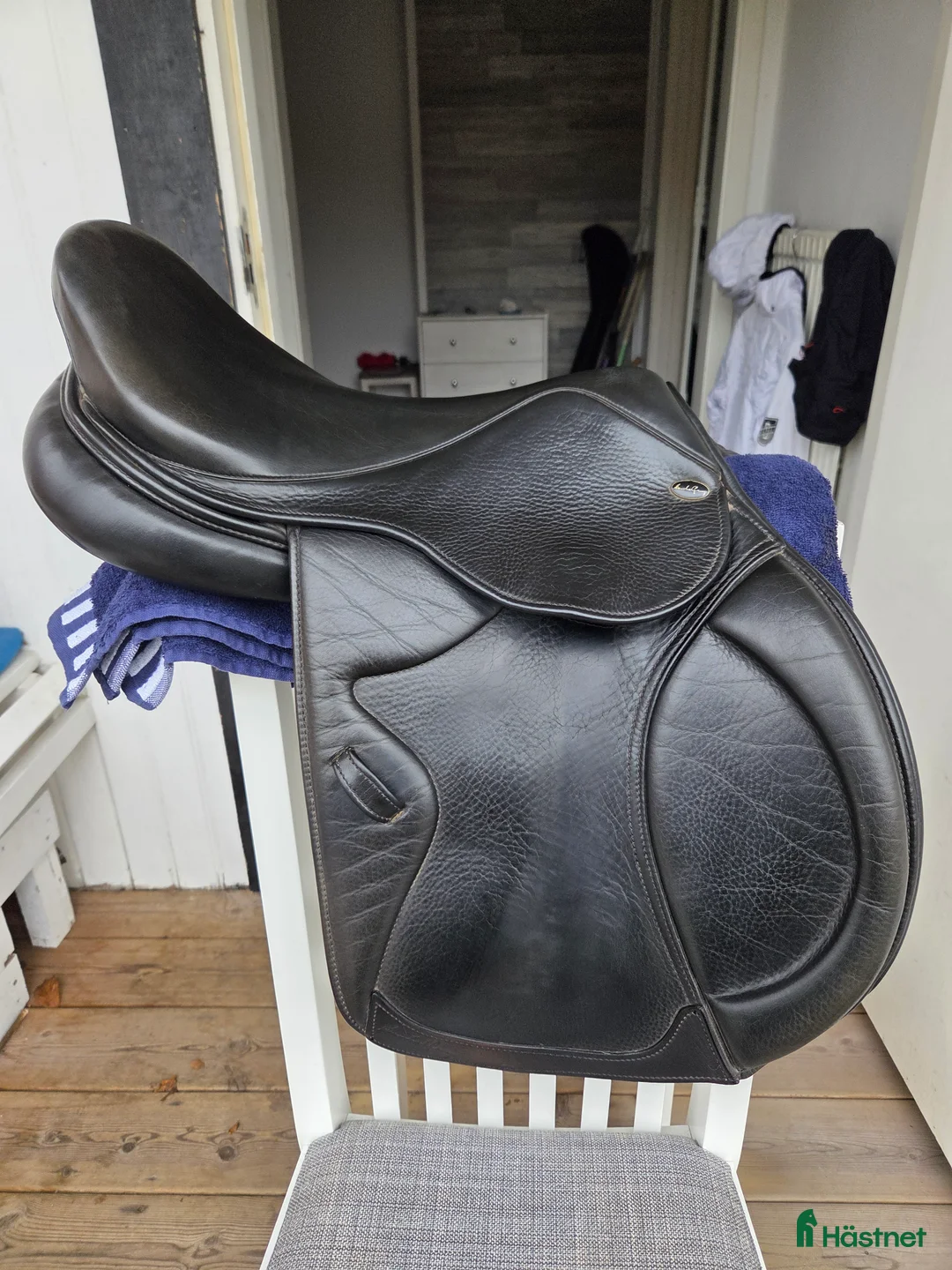Sadlar hästutrustning till salu: Hoppsadel Santa Cruz Facundo  i Mariestad - Annons 1