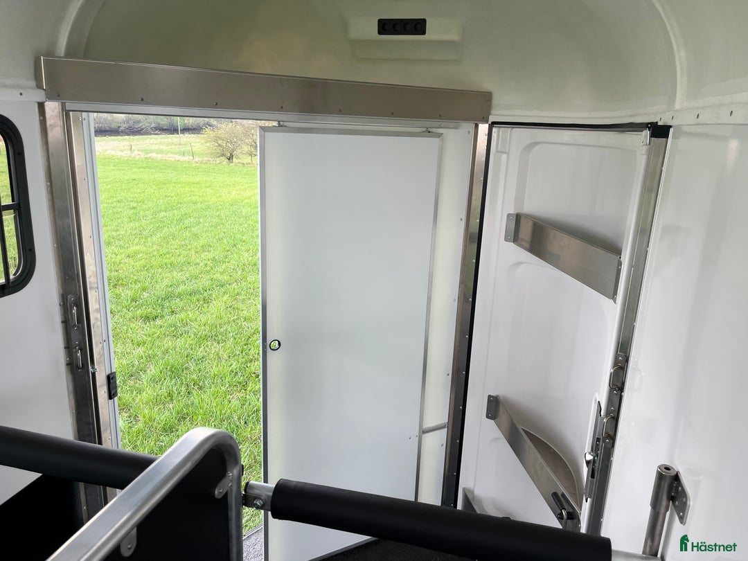 Hästtransporter  fordon & transport till salu: Forzab EQ2 med eller utan fronturlastning i Klippan - Annons 5