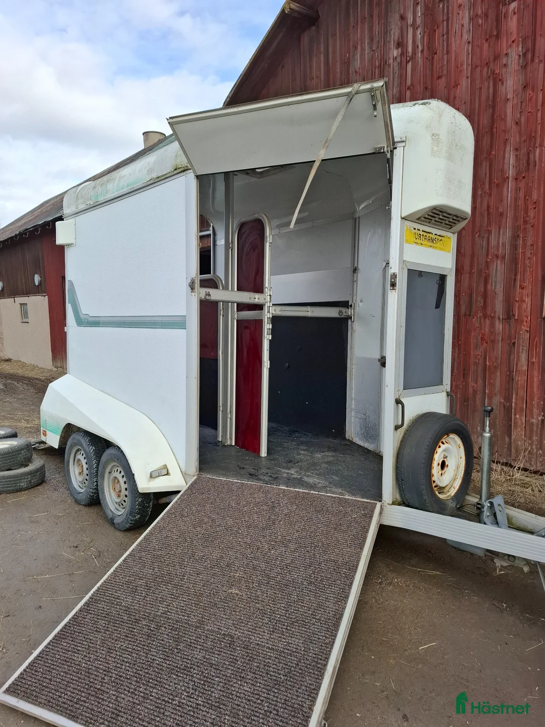 Hästtransporter  fordon & transport till salu: Ume A40 säljes i Valbo - Annons 1