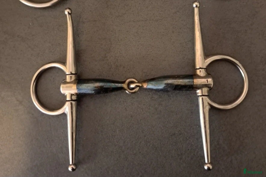 Bett hästutrustning till salu: Sweet Iron med Låsning i Vargön - Annons 11