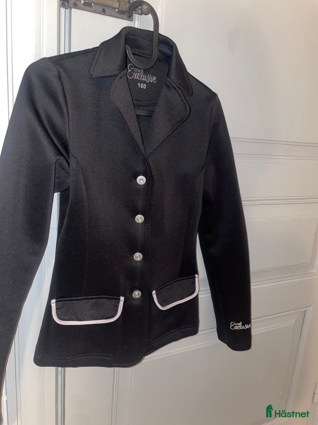 Jackor & Kavajer ryttarutrustning till salu: Super snygg kavaj 😍 i Kalmar - Annons 1