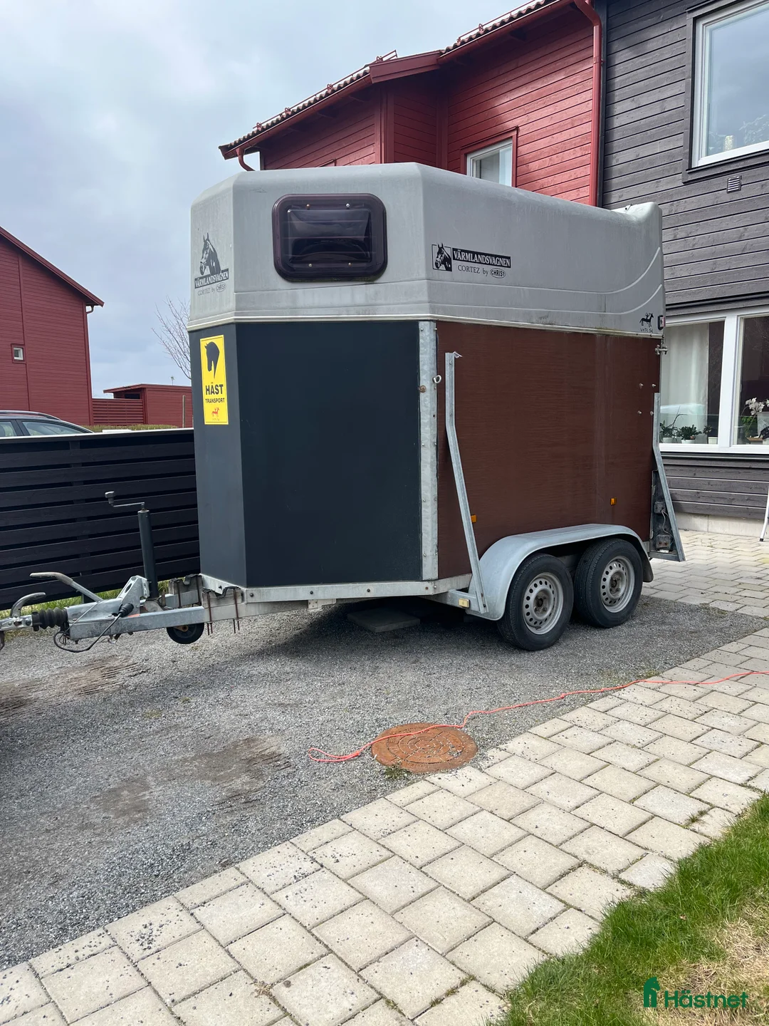 Hästtransporter  fordon & transport till salu: Renoverad värmalsvagnen - Annons 1