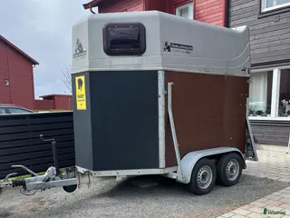 Hästtransporter fordon & transport till salu: Renoverad värmalsvagnen - Annons 2