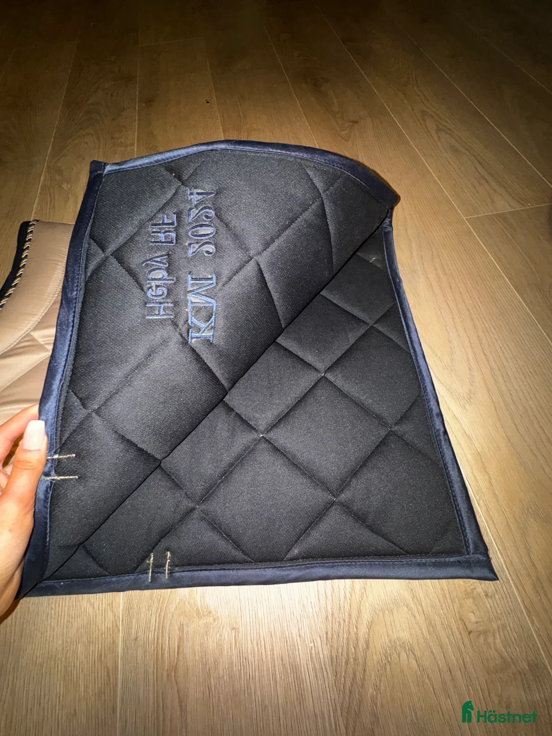 Schabrak & Vojlockar hästutrustning till salu: Fint schabrak i Malmköping - Annons 2