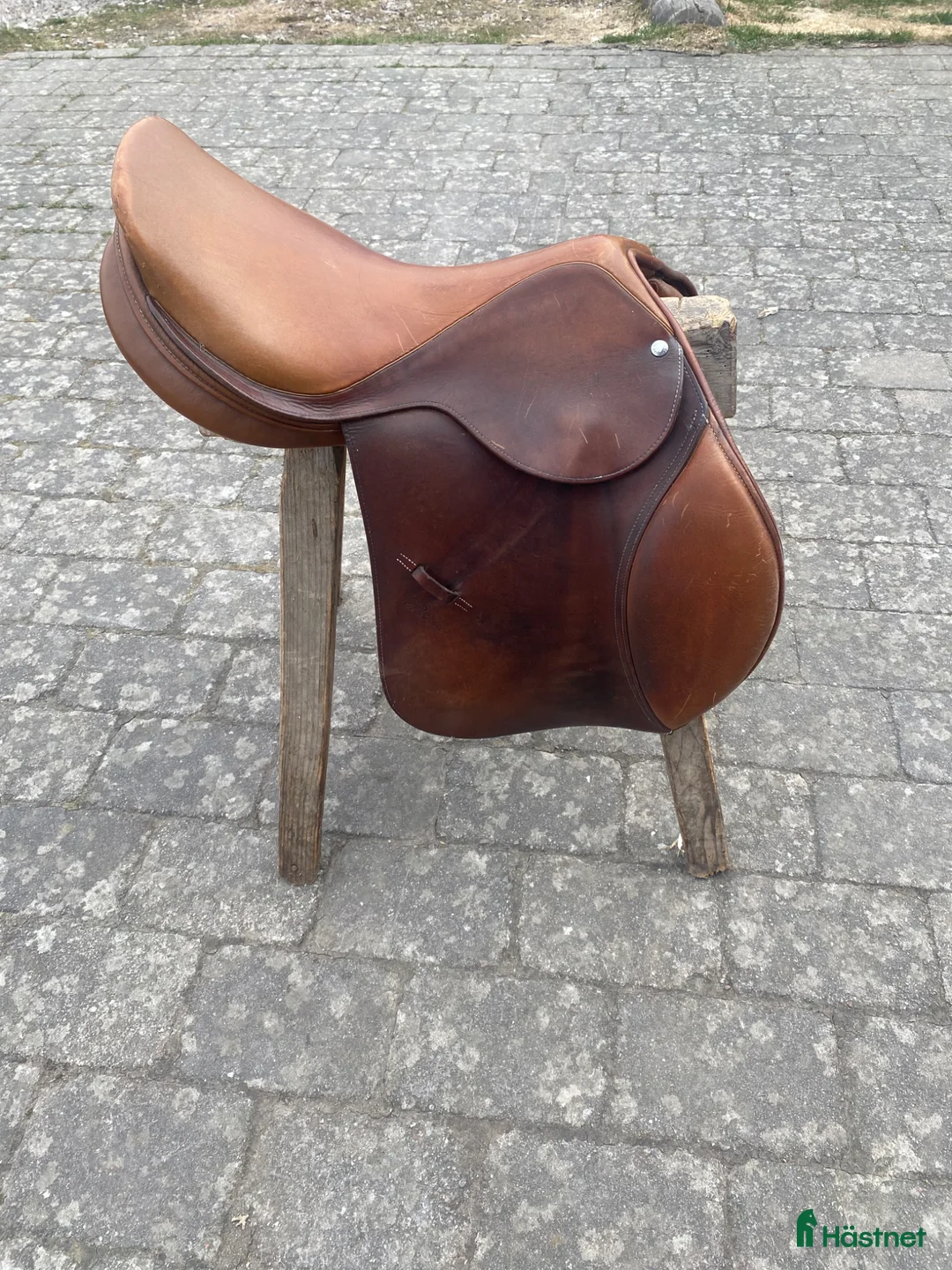 Sadlar hästutrustning till salu: Brun hoppsadel - Annons 2