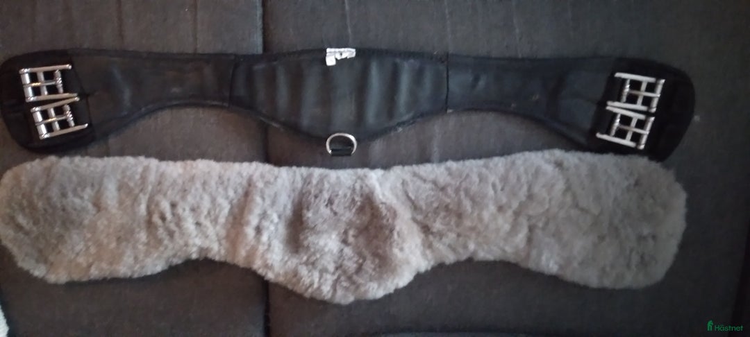 Sadeltillbehör hästutrustning till salu: Mattes Crescent Slim Line 70cm i Norrtälje - Annons 3