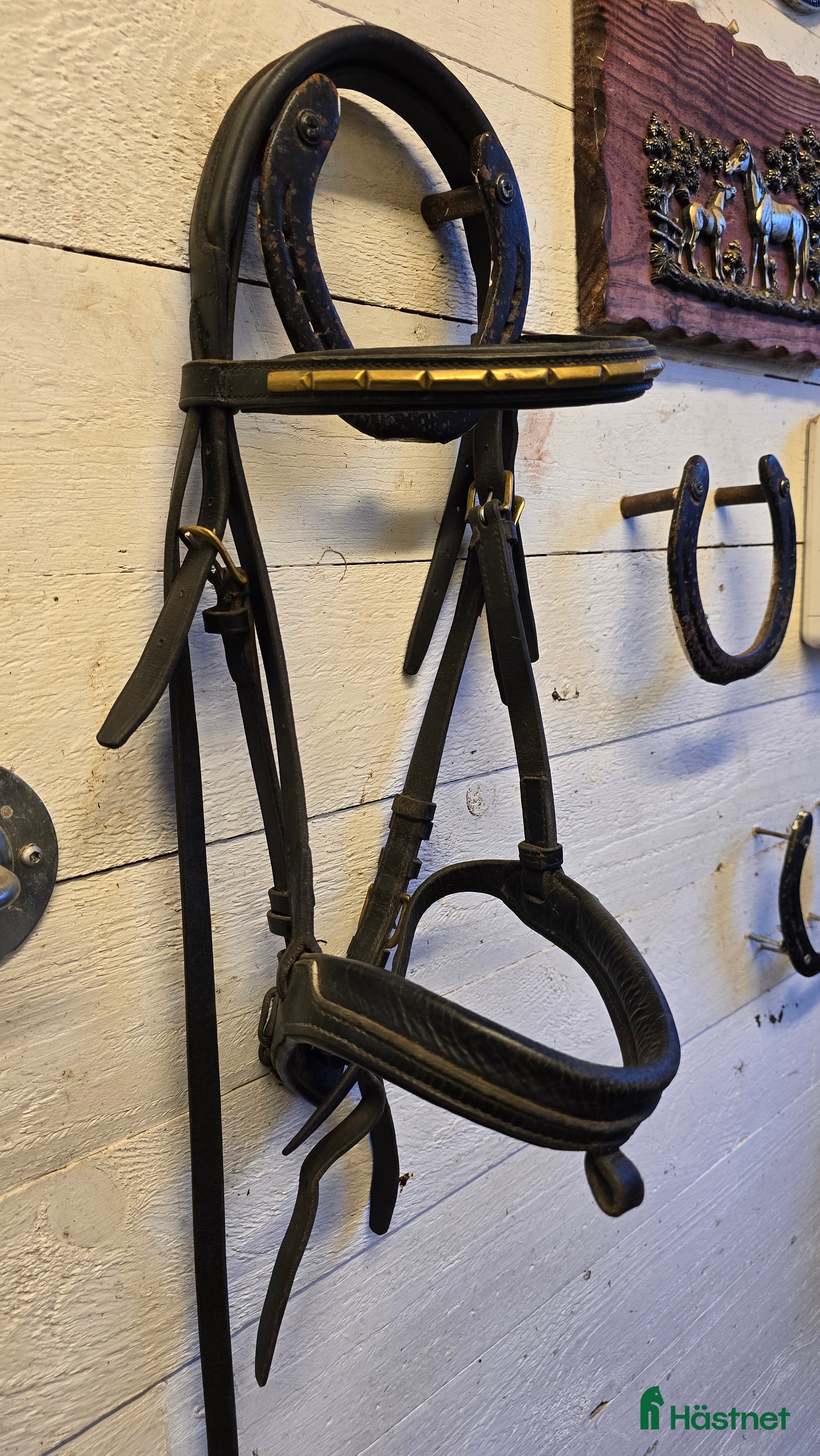 Träns hästutrustning Ett ponnyträns, samt ett i strl full. Frakt ingår - Annons 7