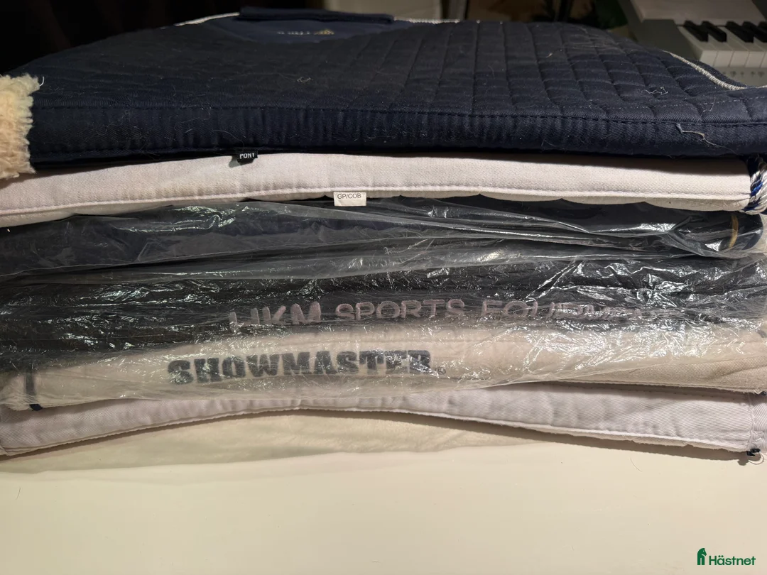 Schabrak & Vojlockar hästutrustning till salu: Schabrak - ponny i Linköping - Annons 3