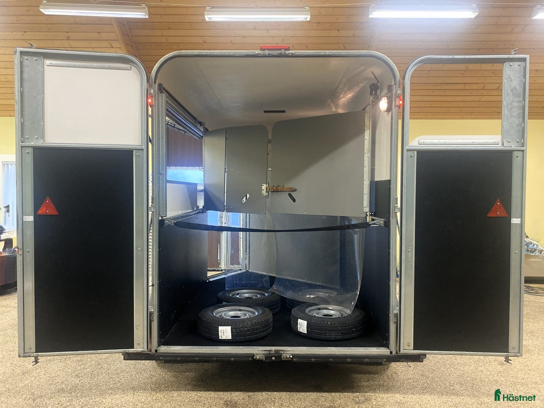 Hästtransporter  fordon & transport till salu: Oblic+2 2021 -lasta diagonalt eller stuterimodell i Kvicksund - Annons 5