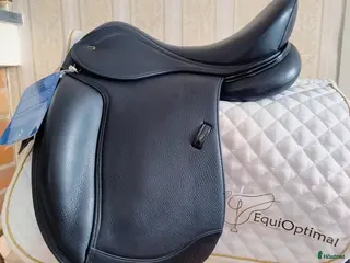 Sadlar hästutrustning NY Lippo Dressyrsadel - Annons 1