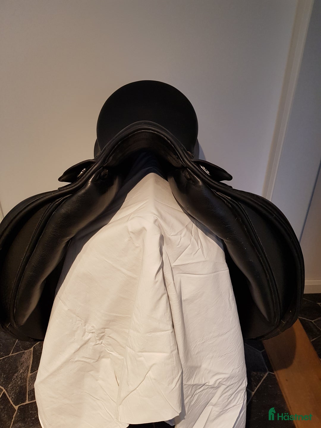 Sadlar hästutrustning till salu: Mkt fin Prestige Roma dressyrsadel! i Kungsbacka - Annons 2