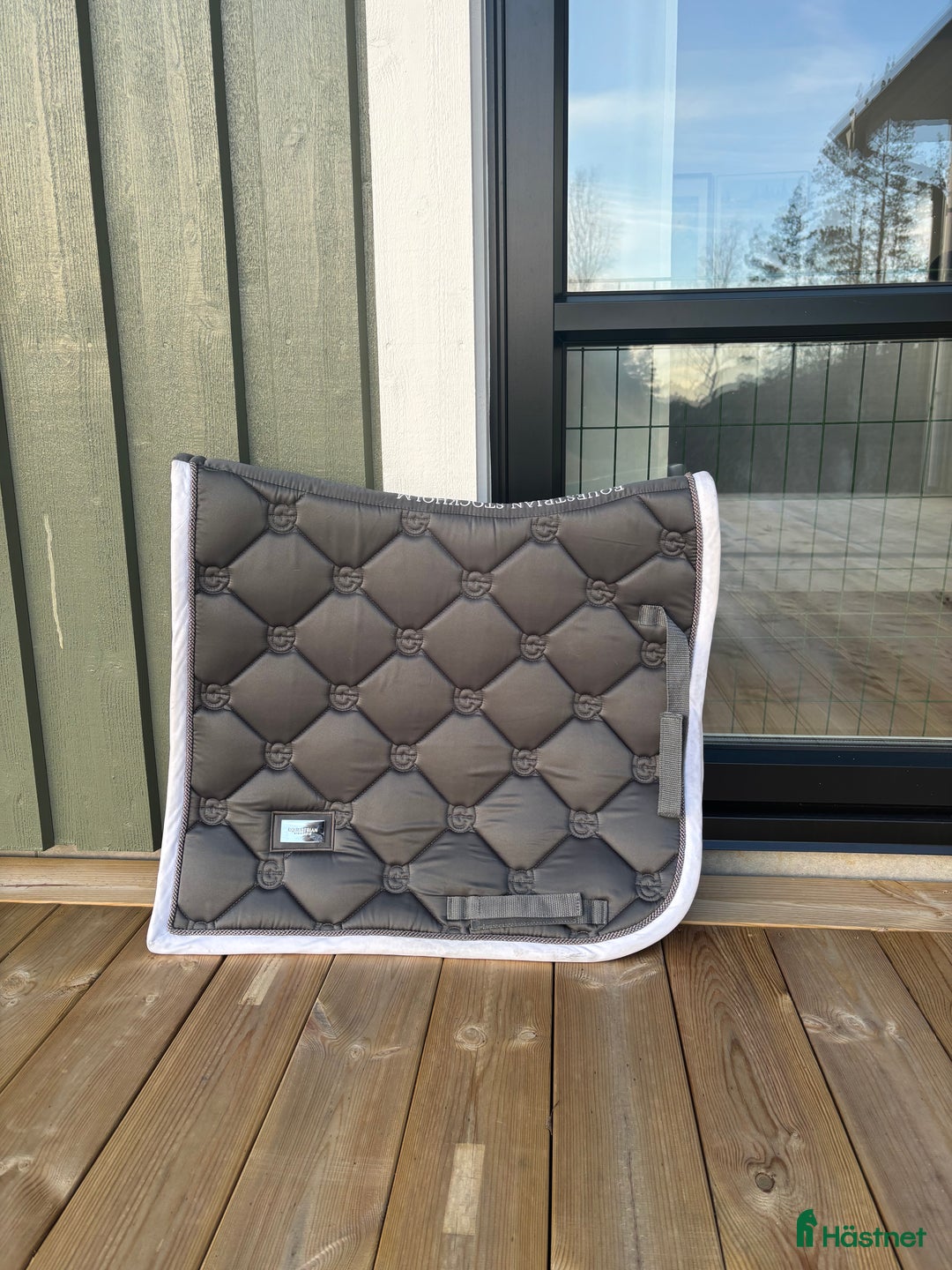 Schabrak & Vojlockar hästutrustning till salu: Säljer ES schabrak i Järna - Annons 2