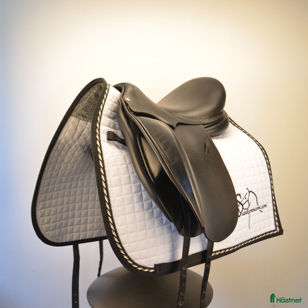 Sadlar hästutrustning till salu: Butet i Sparsör - Annons 3