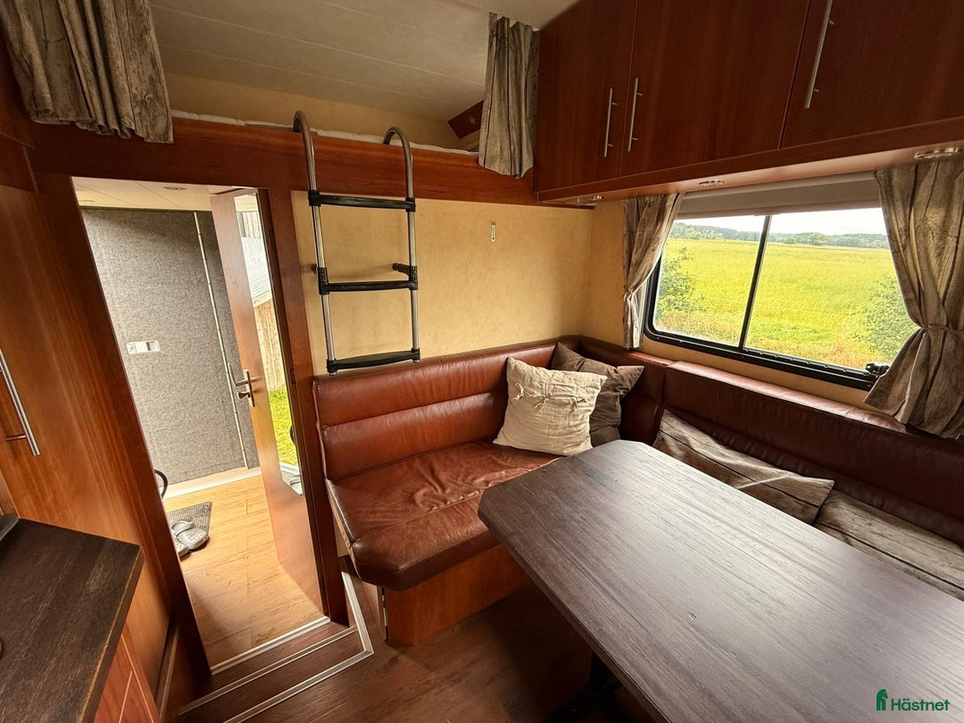 Hästlastbilar  fordon & transport till salu: PRISSÄNKT! JWR hästlastbil med bodel i Blentarp - Annons 4