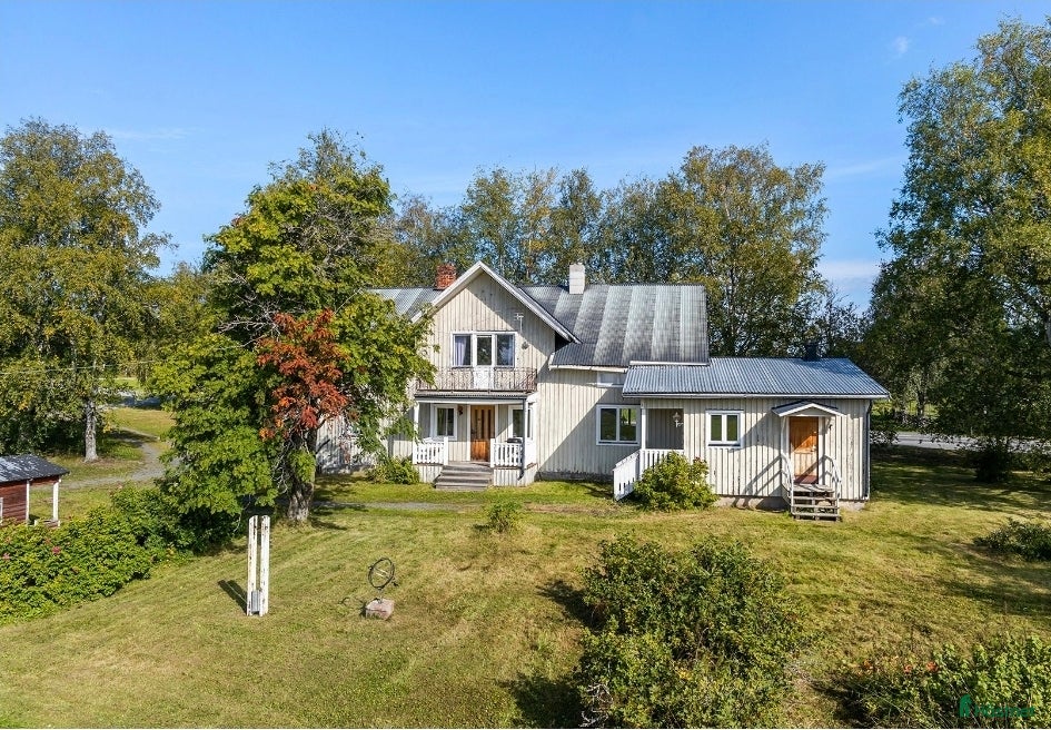  hästgårdar till salu: Renoveringsobjekt med lantligt läge - Annons 1