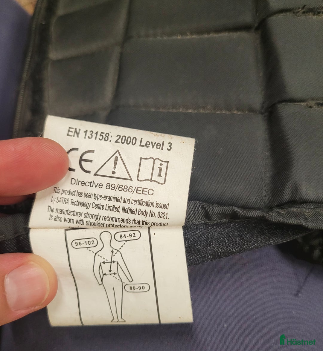 Säkerhetsvästar ryttarutrustning till salu: Säkerhetsväst 4st Airowear mfl i Norrtälje - Annons 16