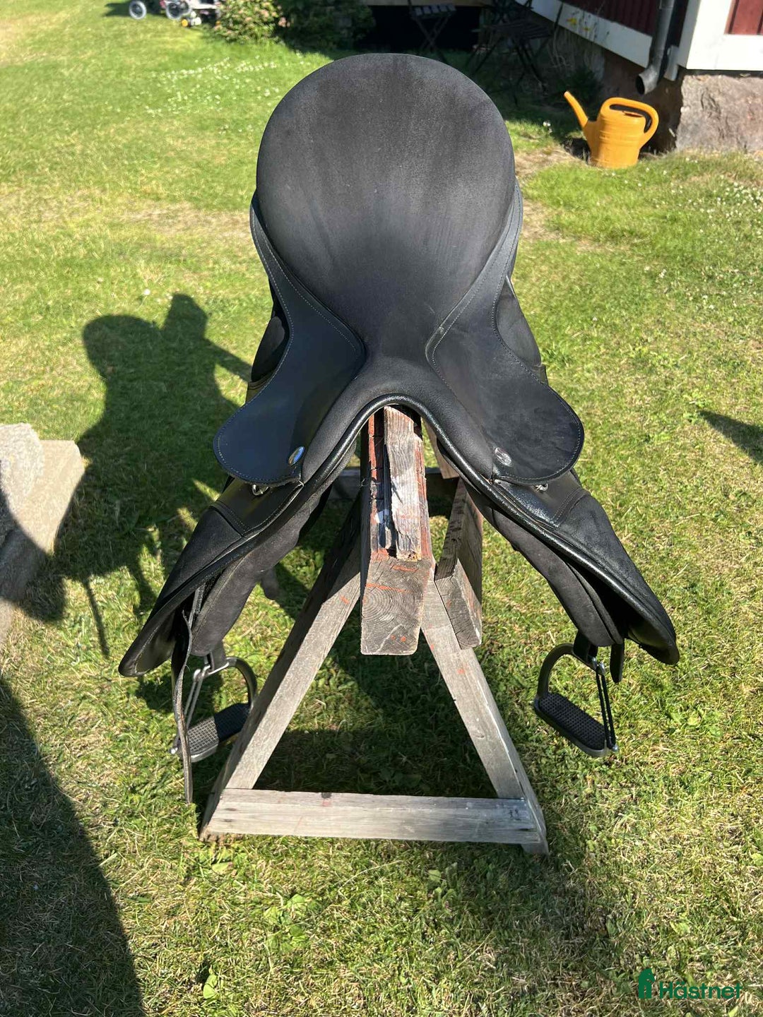 Sadlar hästutrustning till salu: Thorowgood sadel  i Gävle - Annons 2