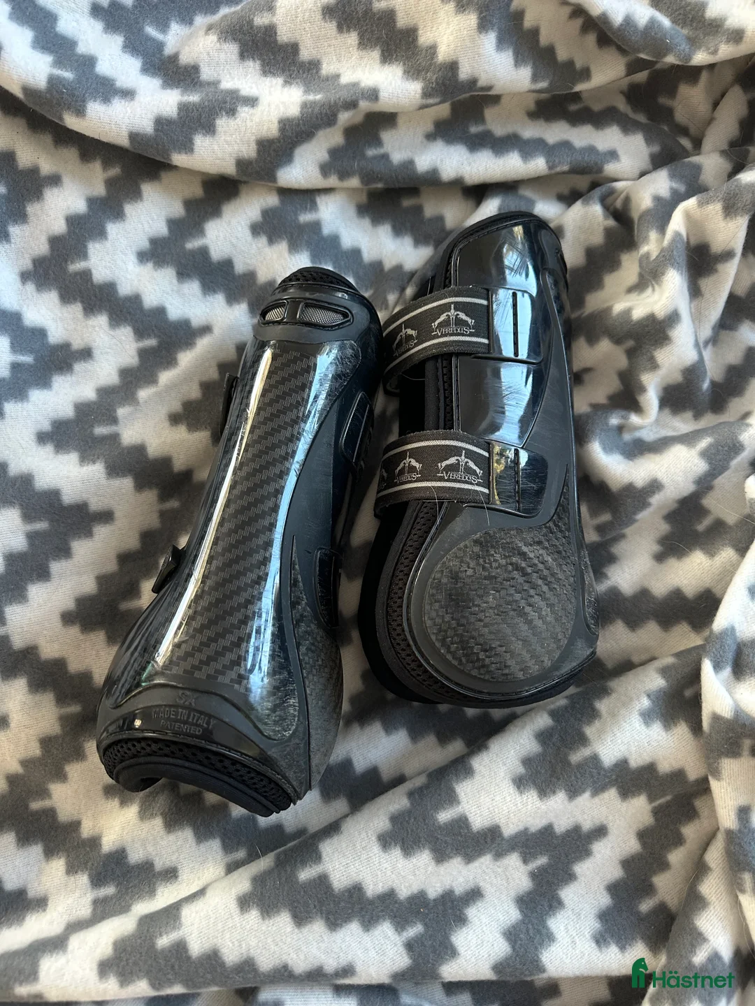 Benskydd hästutrustning till salu: Svarta veredus senskydd - Annons 2