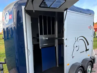 Hästtransporter fordon & transport till salu: Cheval Touring Country i Kalmar - Annons 4