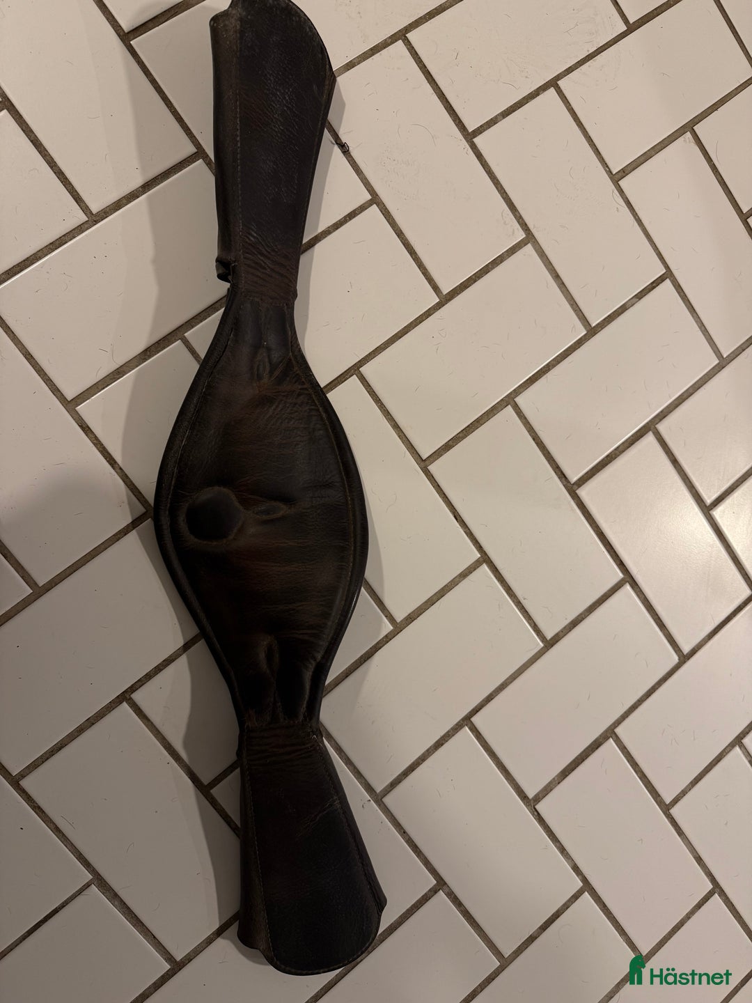 Sadlar hästutrustning till salu: Childéric dressyrsadel, stigbyglar, sadelgjord! i Bromma - Annons 8