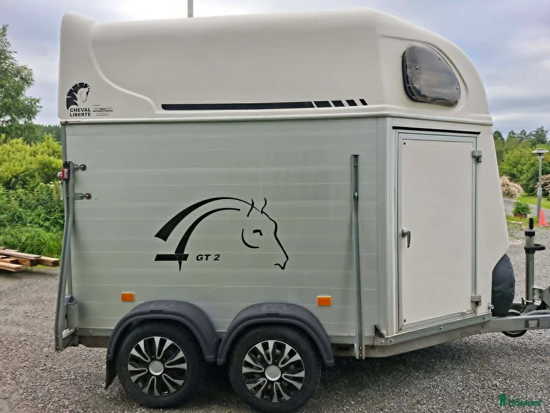 Hästtransporter  fordon & transport till salu: Cheval Aluline - Annons 2