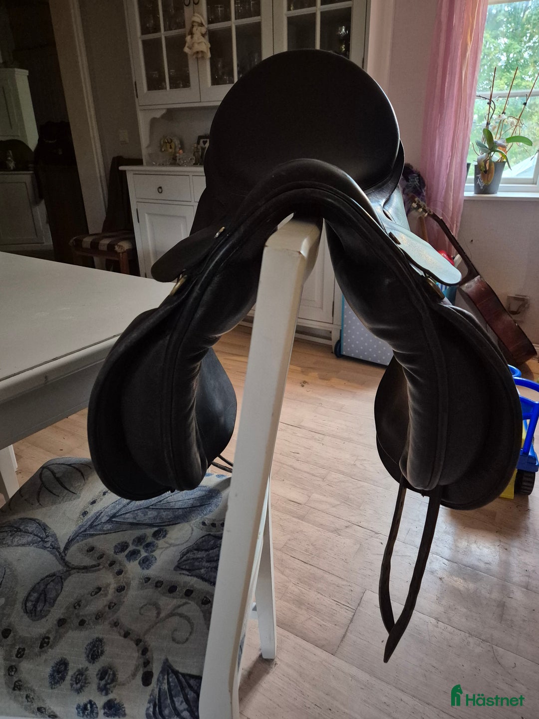 Sadlar hästutrustning till salu: Knights Lady Rowina 18 M/W bom i Kungsör - Annons 3