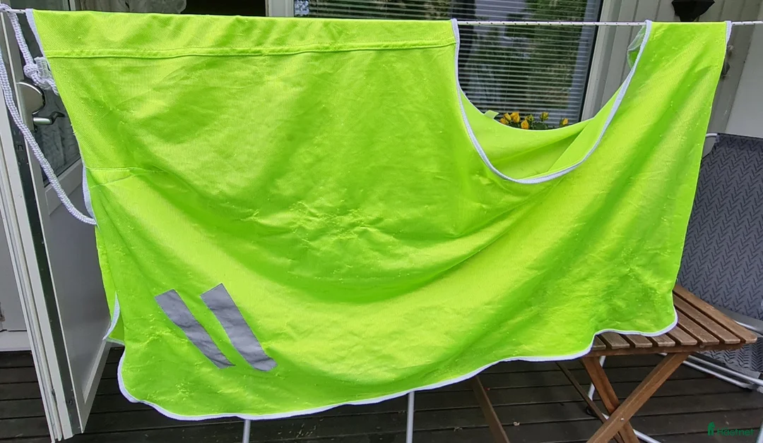 Täcken hästutrustning till salu: Ridtäcke storlek M, 125 cm i Umeå - Annons 1