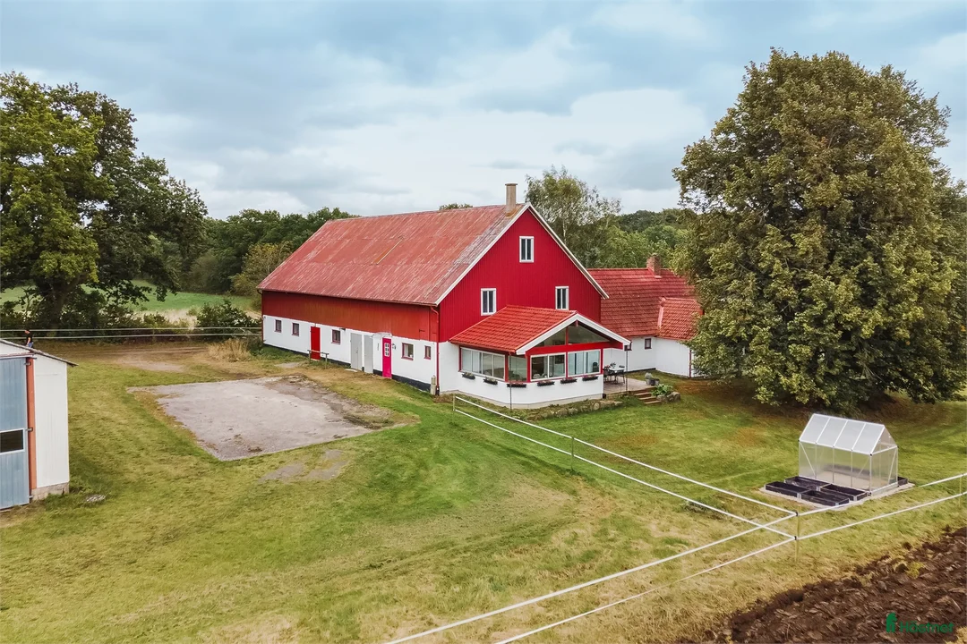  hästgårdar till salu: Hästgård på magiskt läge!  - Annons 2