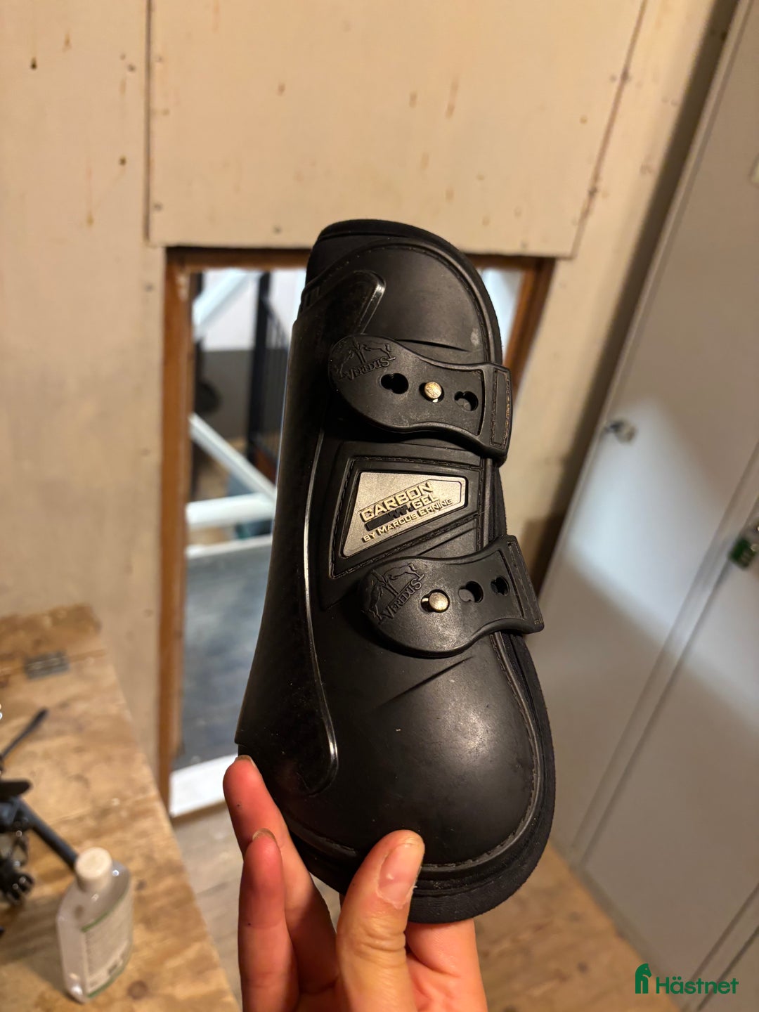 Benskydd hästutrustning till salu: Svara veredus skydd  i Saltsjö-Boo - Annons 5