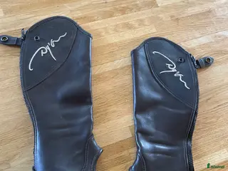 Ridstövlar ryttarutrustning till salu: Super snygga dyon short chaps🤩 i Simlångsdalen - Annons 9